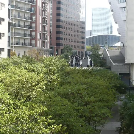 Guestready - Moderne Paris La Defense Avec Ac *