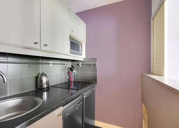 Guestready - Moderne Paris La Defense Avec Ac Appartement *