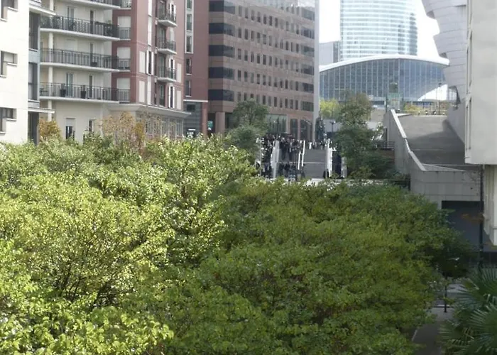 Guestready - Moderne Paris La Defense Avec Ac *